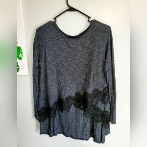 Women's Basil & Lola gray and black long sleeved top size small.